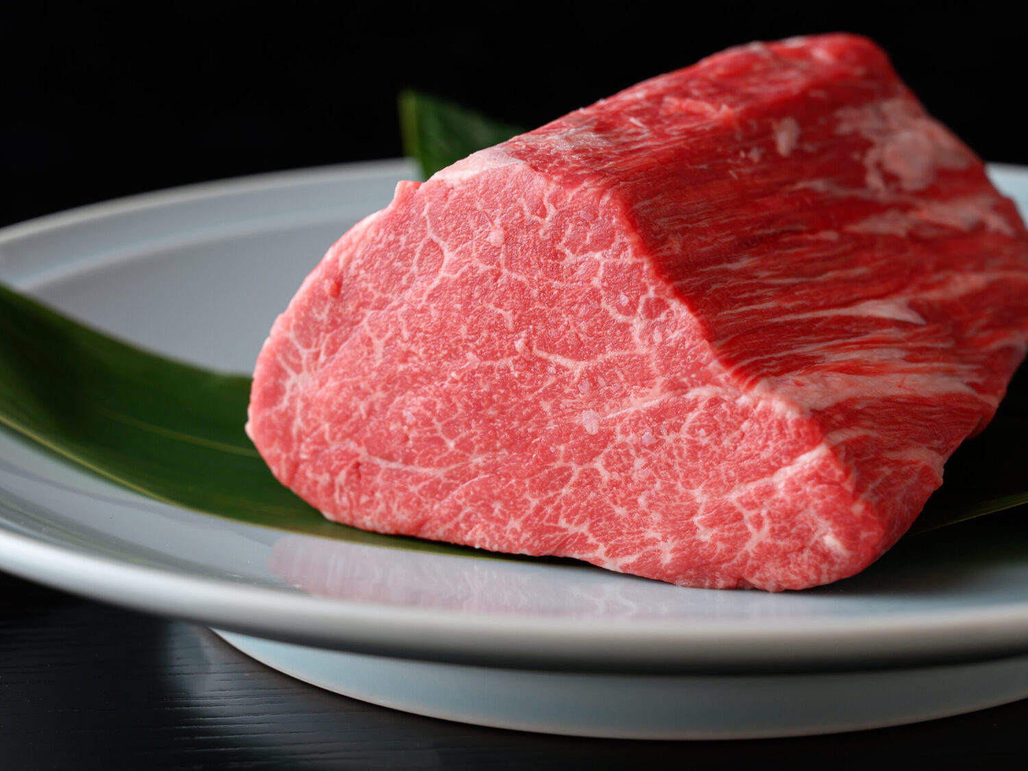 イタリア料理【夏の晩餐　限定プラン】 松坂牛フィレのビステッカ　サマートリュフソース　150g　33,000円 イメージ
